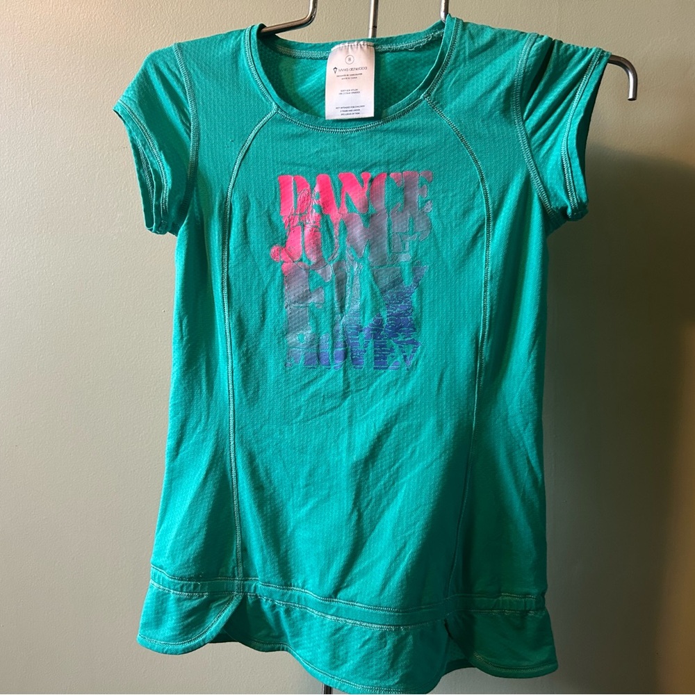 Ivivva size 8 “Dance,Jump,Fly,Move t-shirt